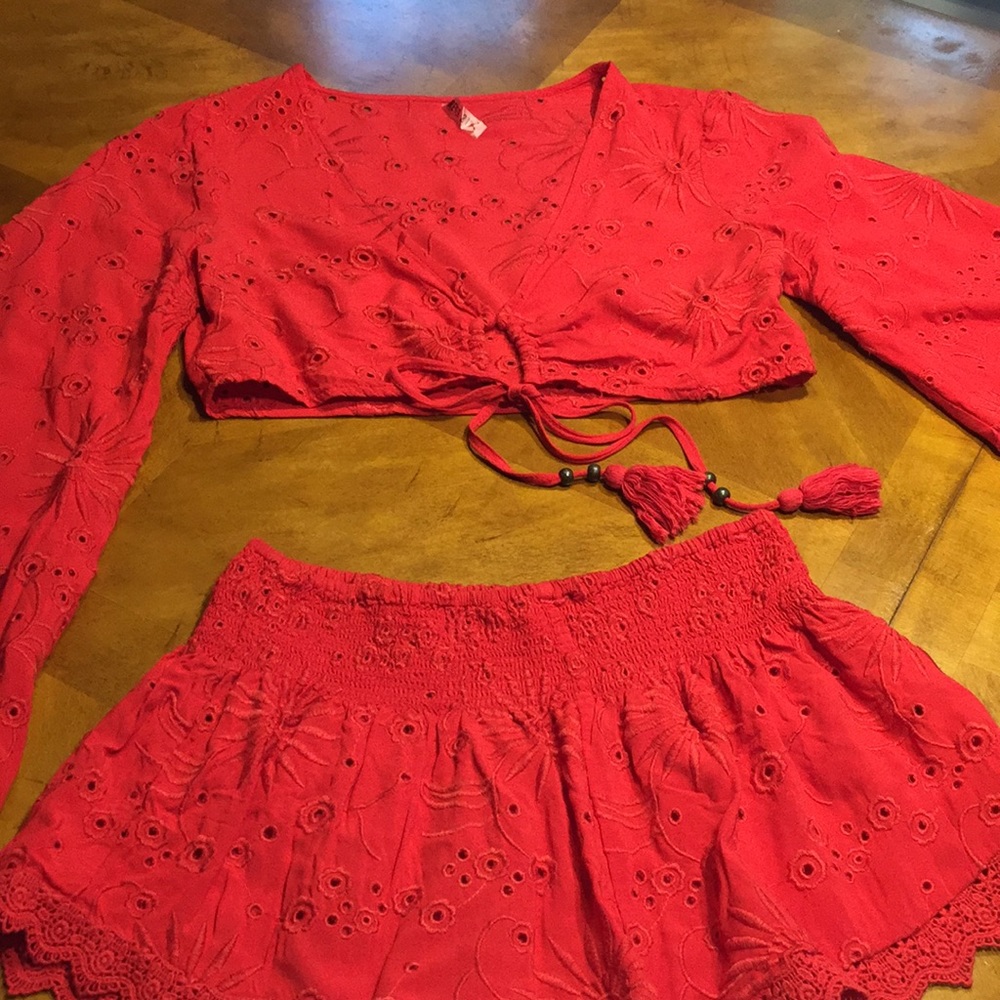 Red eyelet short set